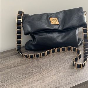 Black leather Tory Burch magnetic close crossbody